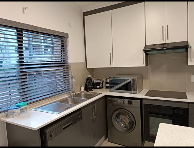 2 BEDROOM APARTMENT TO LET IN BALLITO CENTRAL